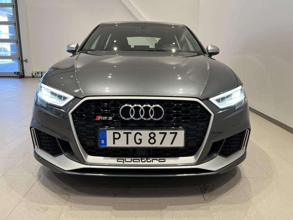 Bild som visar Audi RS 3 Sportback RS 3 Sportback 2.5 TFSI quattro 400 hk S tronic - för mer information kontakta din Audi Partner