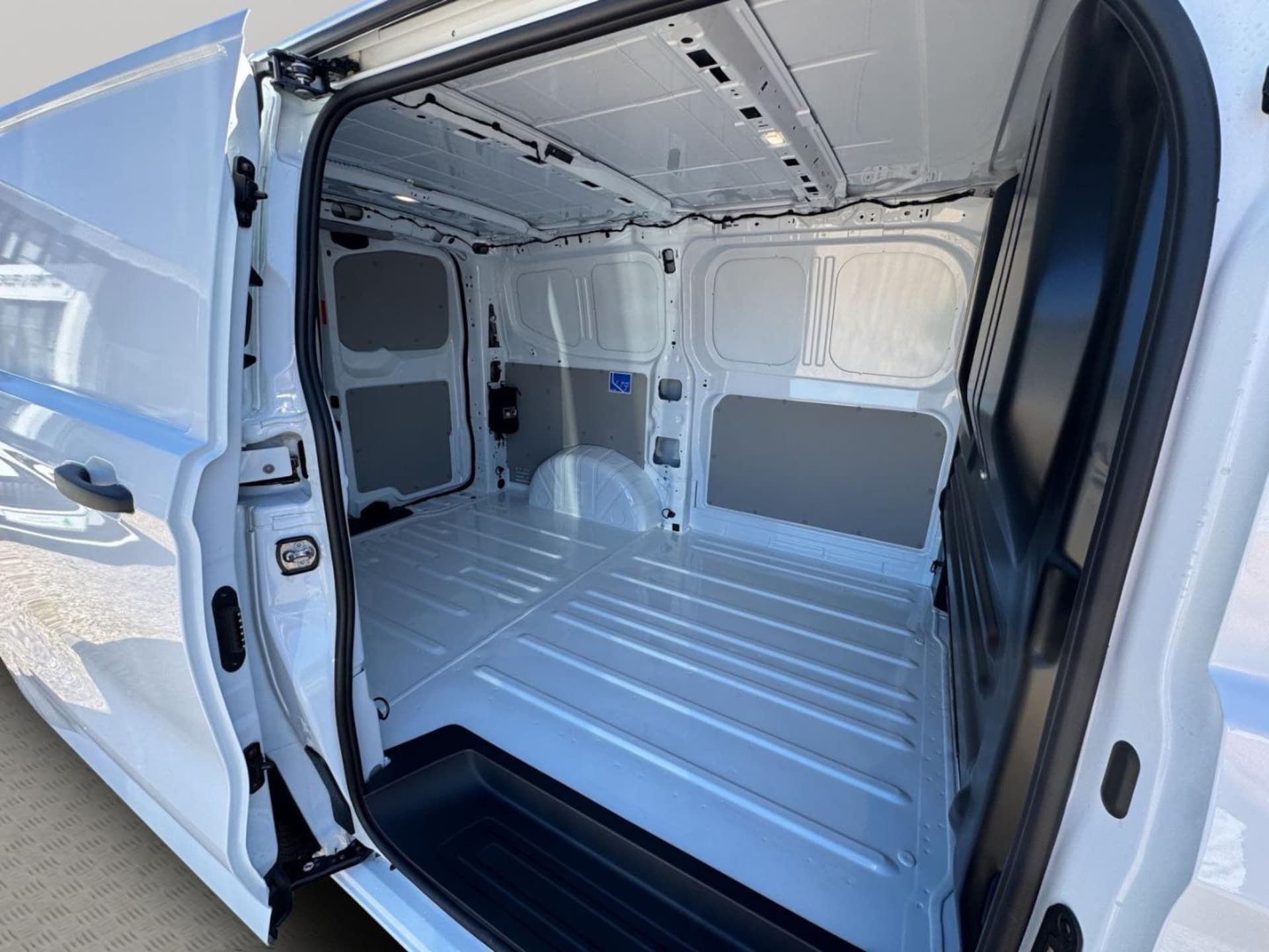 Volkswagen Transporter Kasten kurzer Radstand