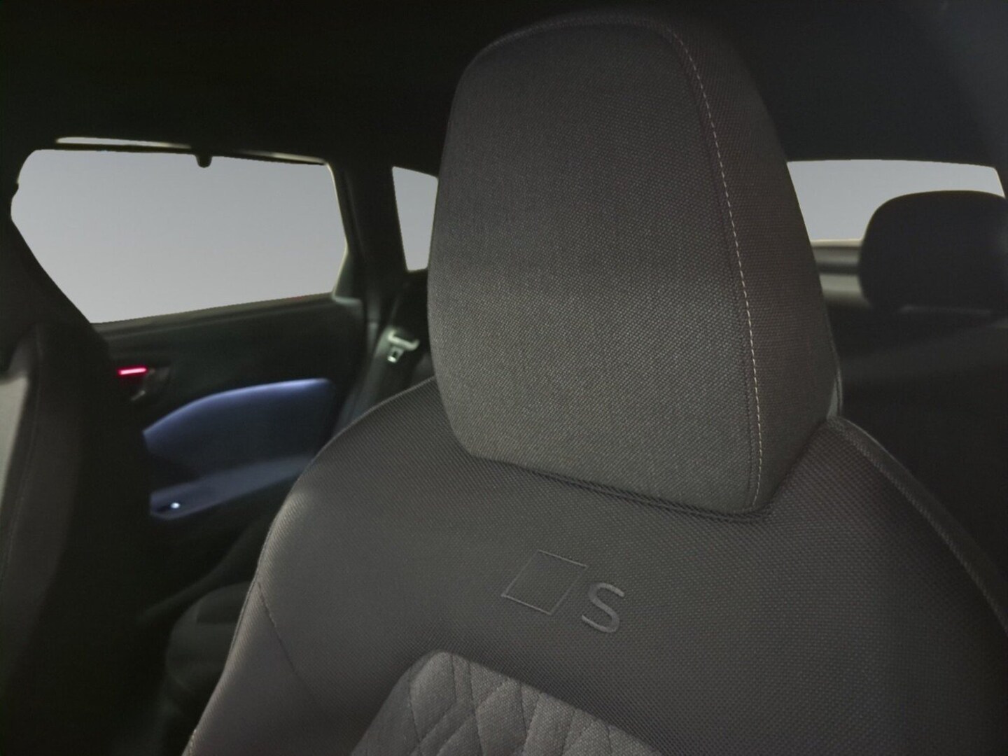 Bild über Audi A5 Avant TDI quattro 150 kW S tronic - für weitere Informationen kontaktieren Sie den Audi Partner