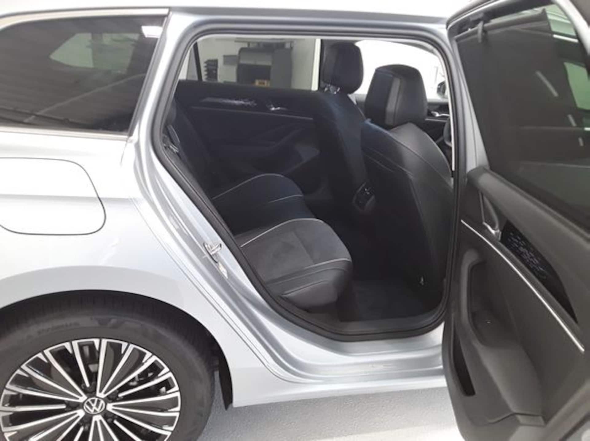 Volkswagen Passat Elegance