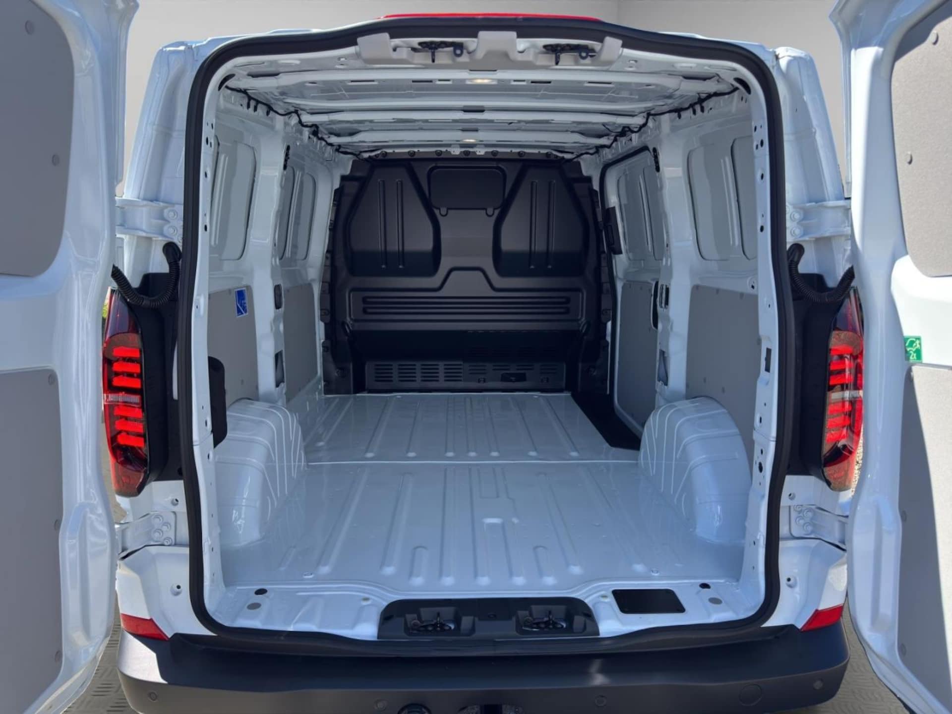 Volkswagen Transporter Kasten kurzer Radstand