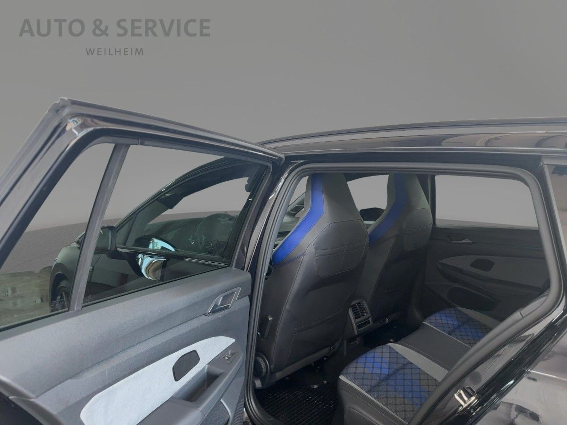 Volkswagen Golf Variant R