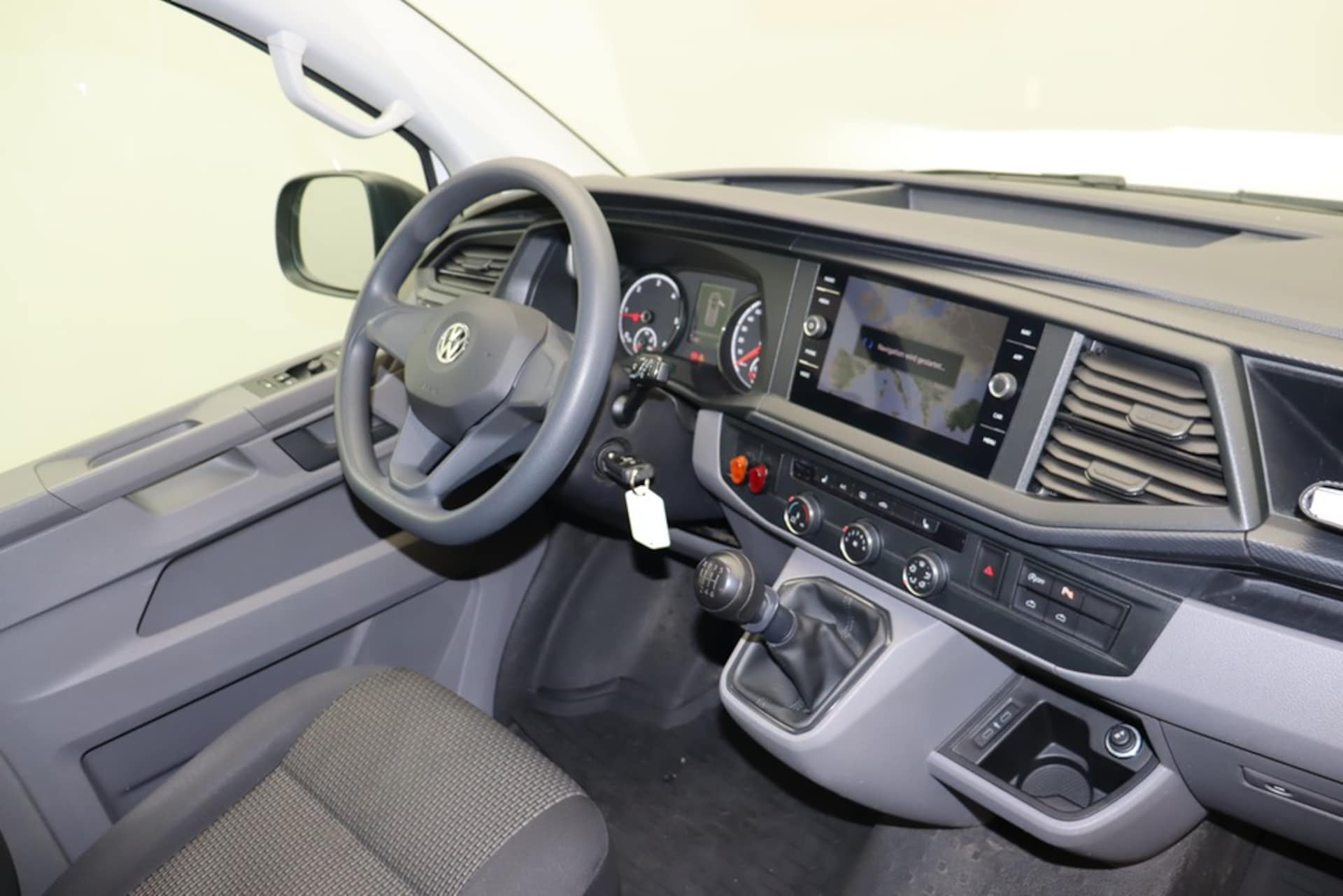 Volkswagen T6.1 Transporter Kombi kurzer Radstand