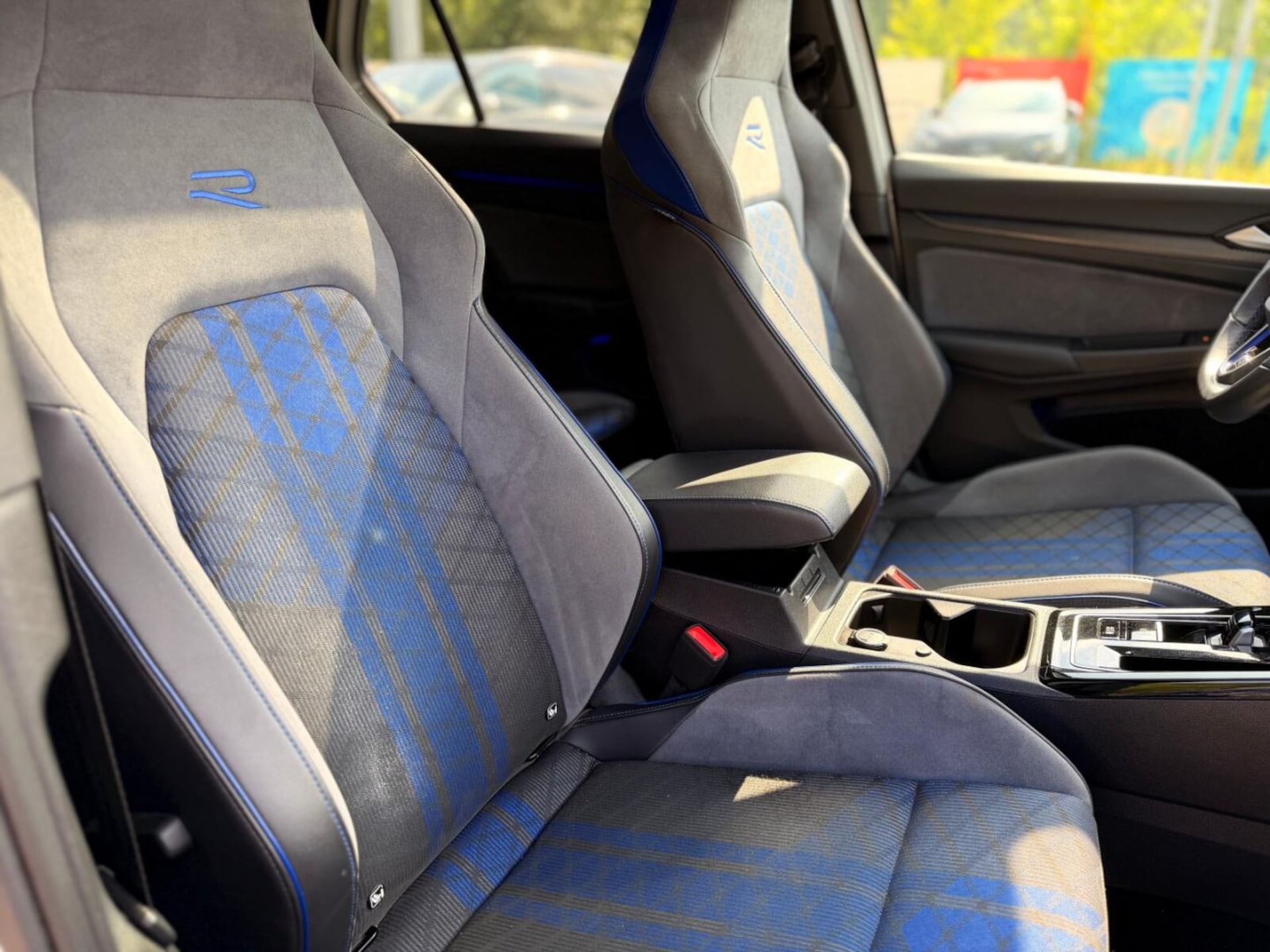 Volkswagen Golf R
