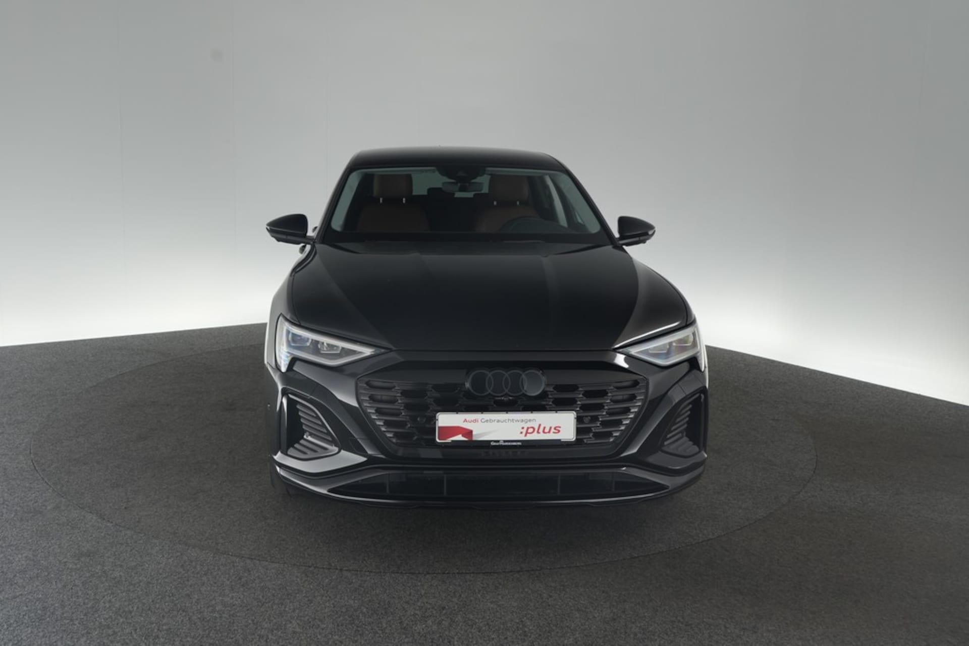 Audi Q8 e-tron S line