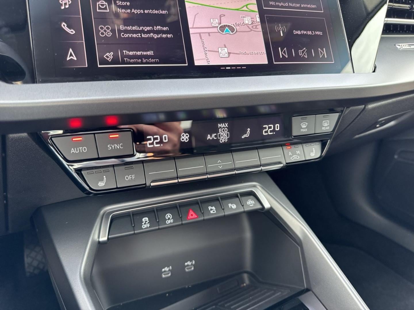 Bild über Audi A3 Limousine S line 35 TDI S tronic - für weitere Informationen kontaktieren Sie den Audi Partner
