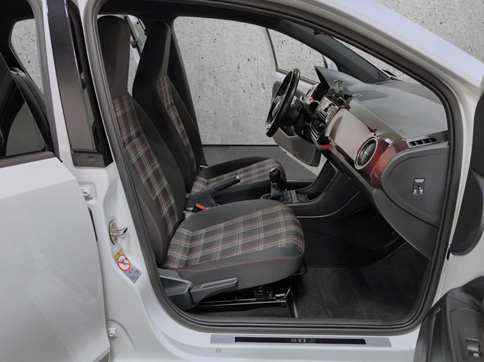 Volkswagen up! GTI