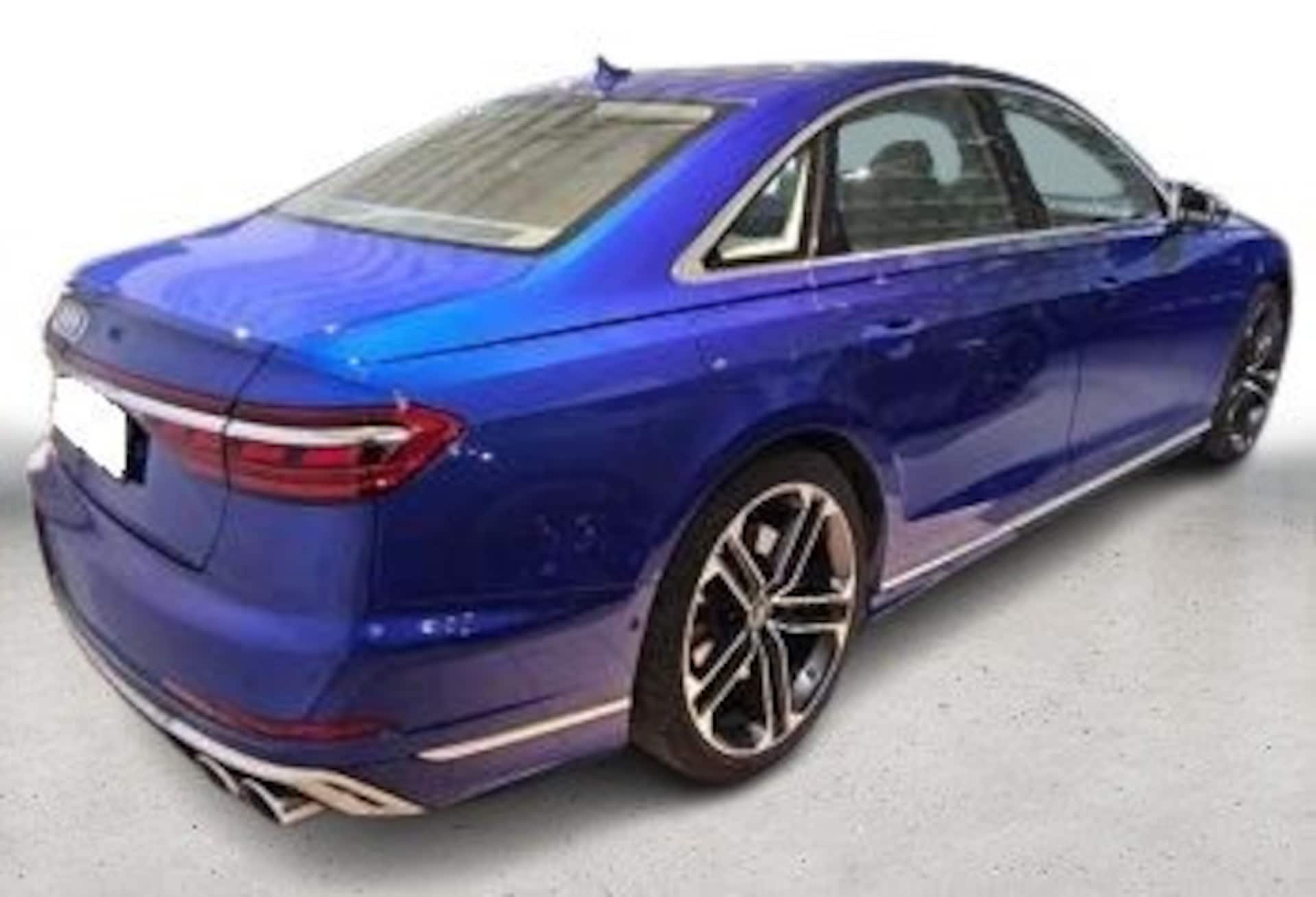 Audi S8
