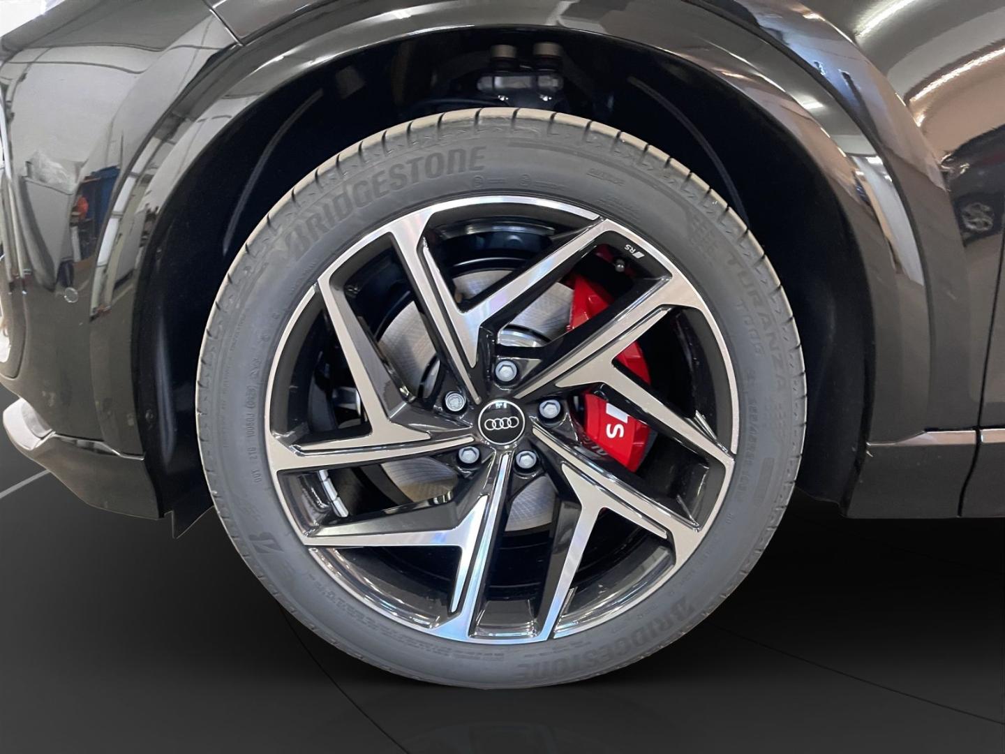 Image about Audi SQ6 Sportback e-tron e-tron