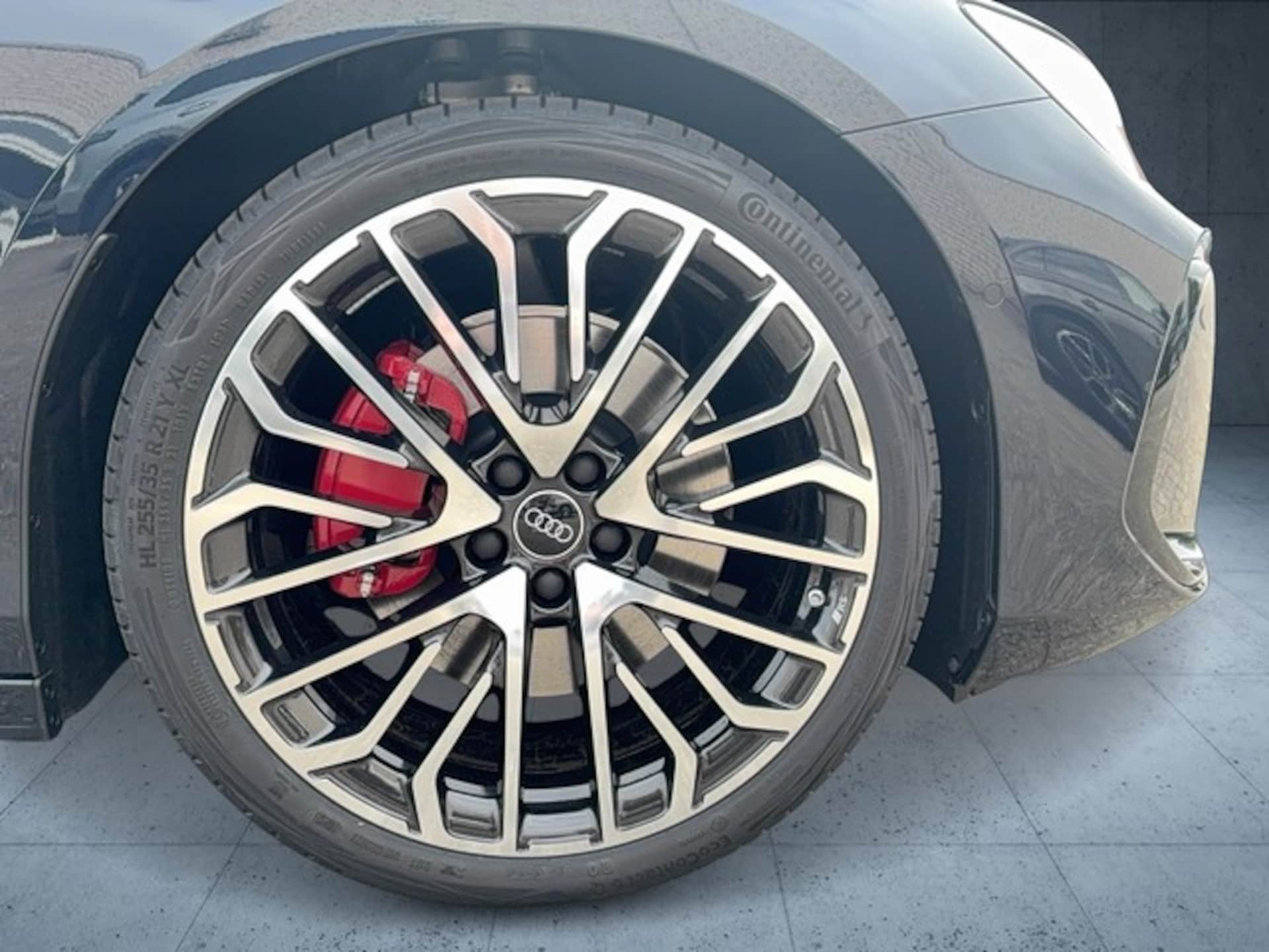 Audi A6 Avant edition one