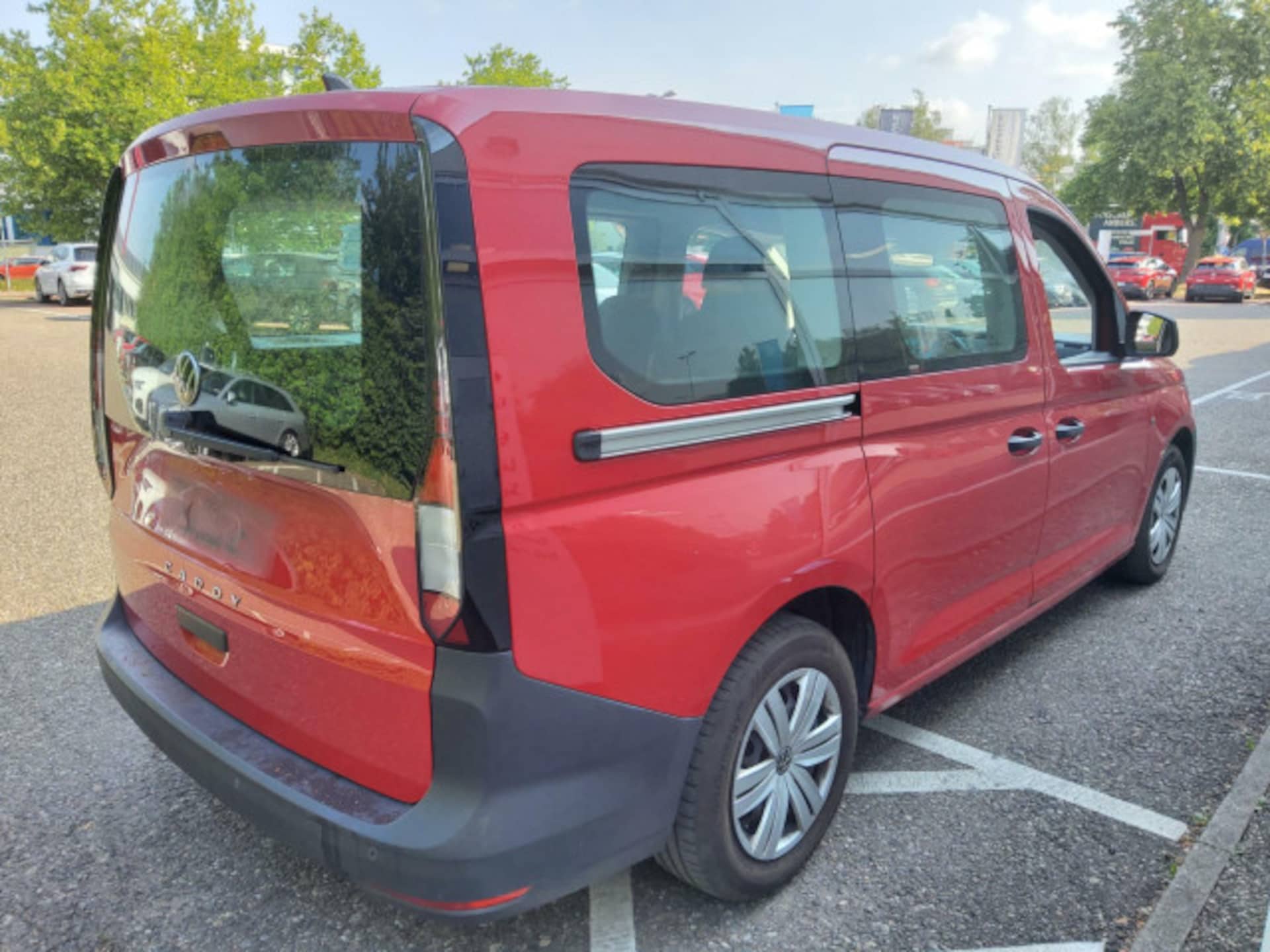 Volkswagen Caddy Maxi Basis-Modell