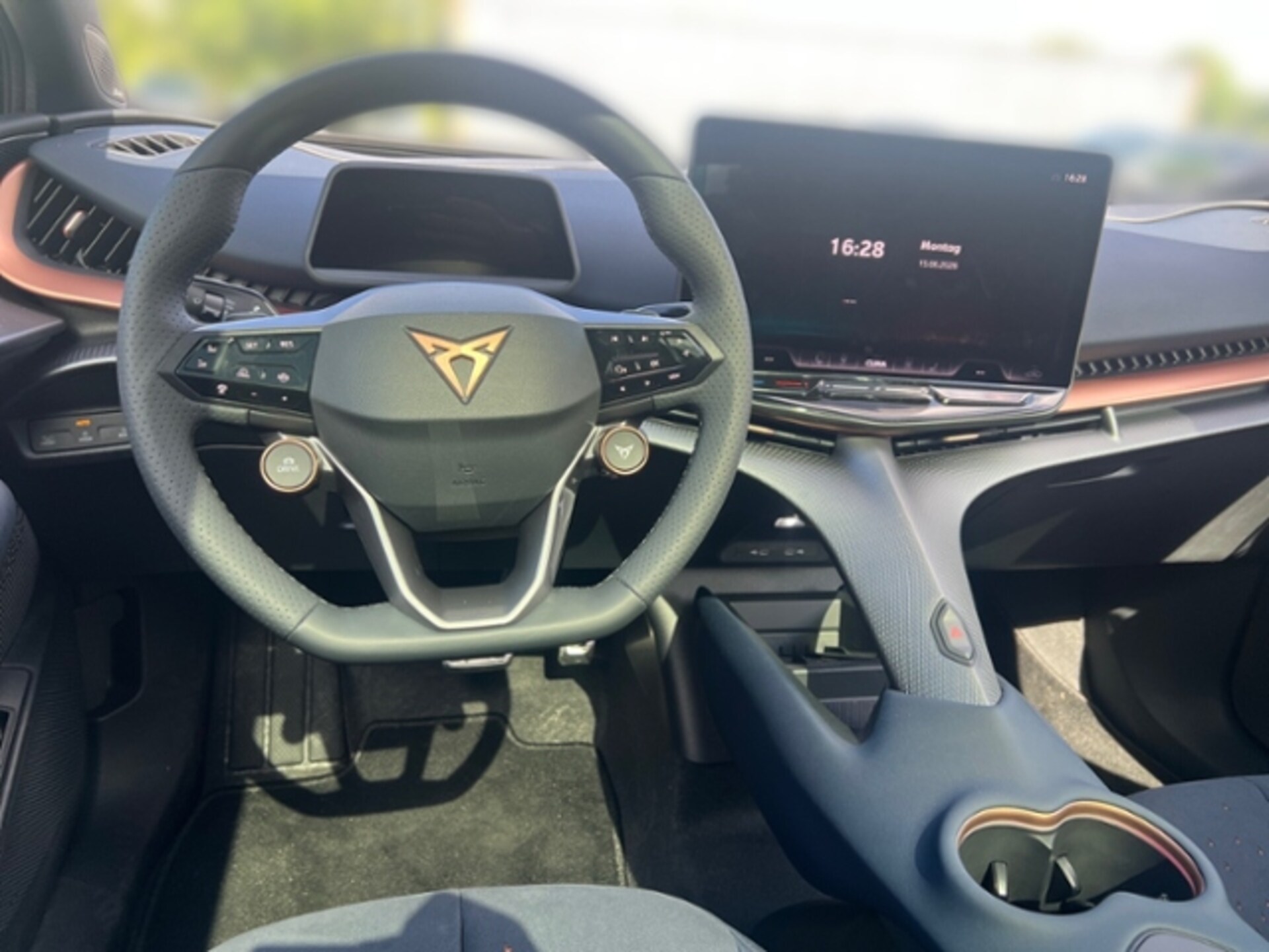 CUPRA Tavascan VZ