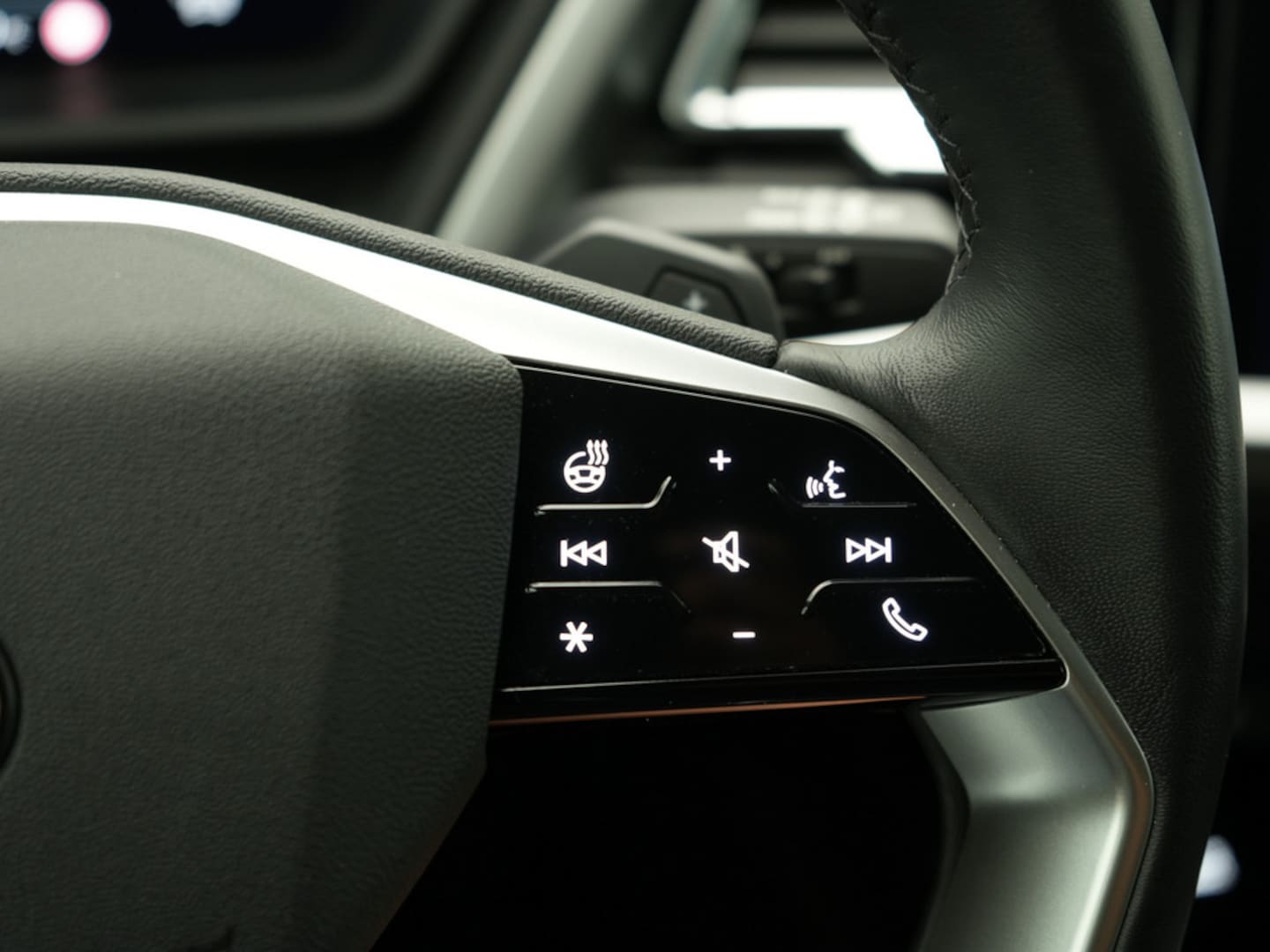 Bild über Audi Q4 e-tron 40 e-tron 150 kW - für weitere Informationen kontaktieren Sie den Audi Partner