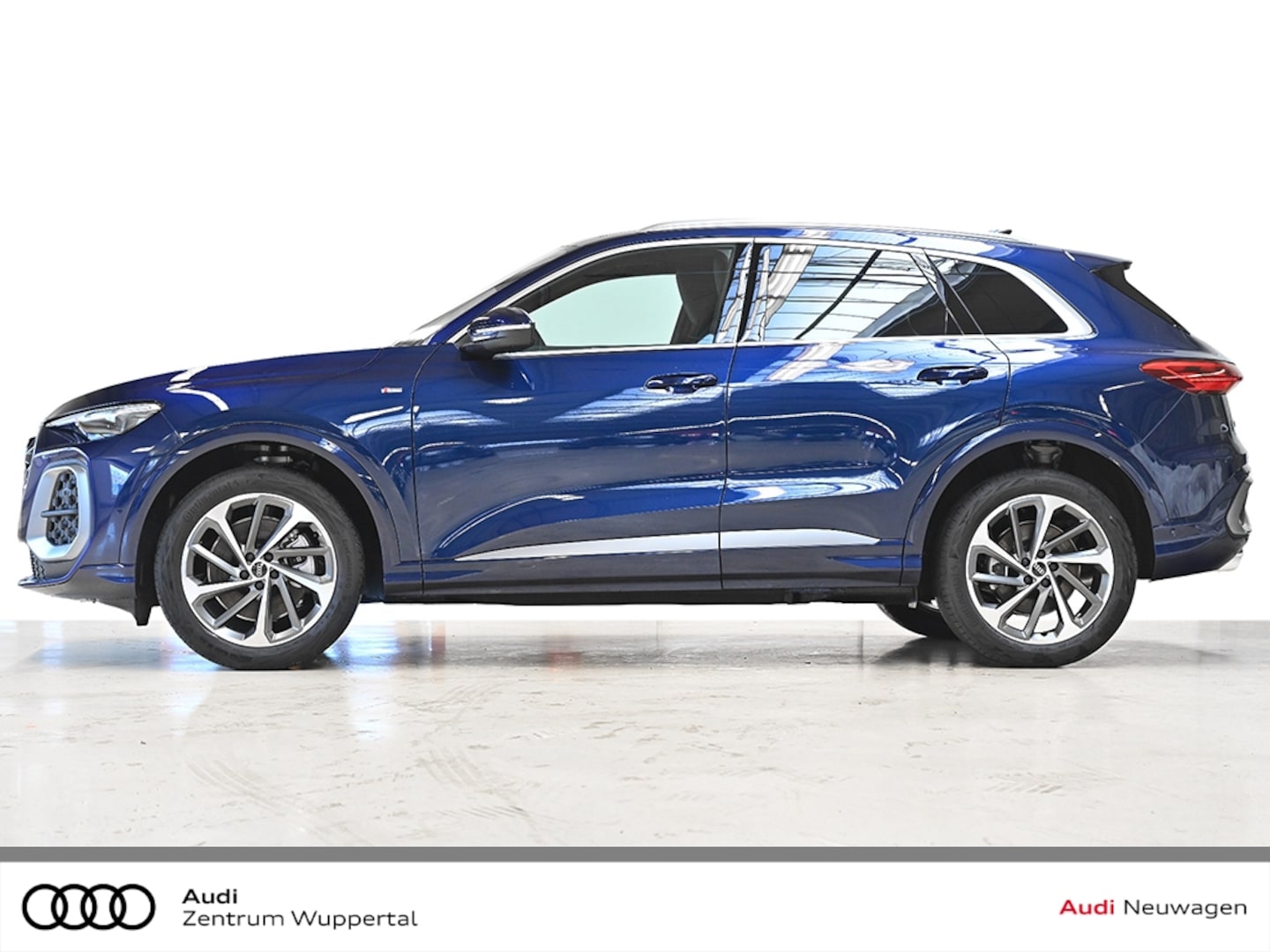 Bild über Audi Q5 SUV TDI quattro 150 kW S tronic - für weitere Informationen kontaktieren Sie den Audi Partner