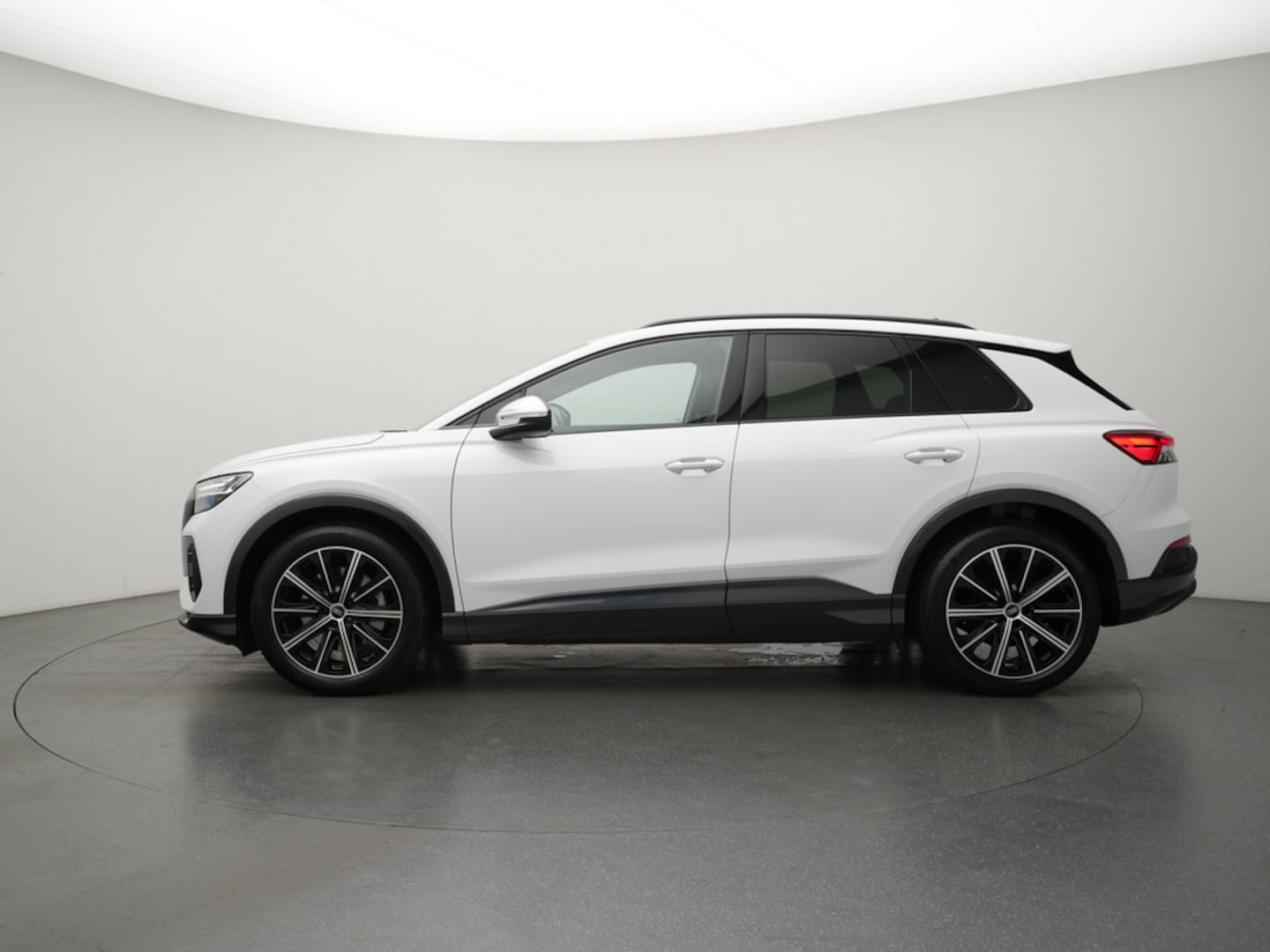 Bild über Audi Q4 e-tron 40 e-tron 150 kW - für weitere Informationen kontaktieren Sie den Audi Partner
