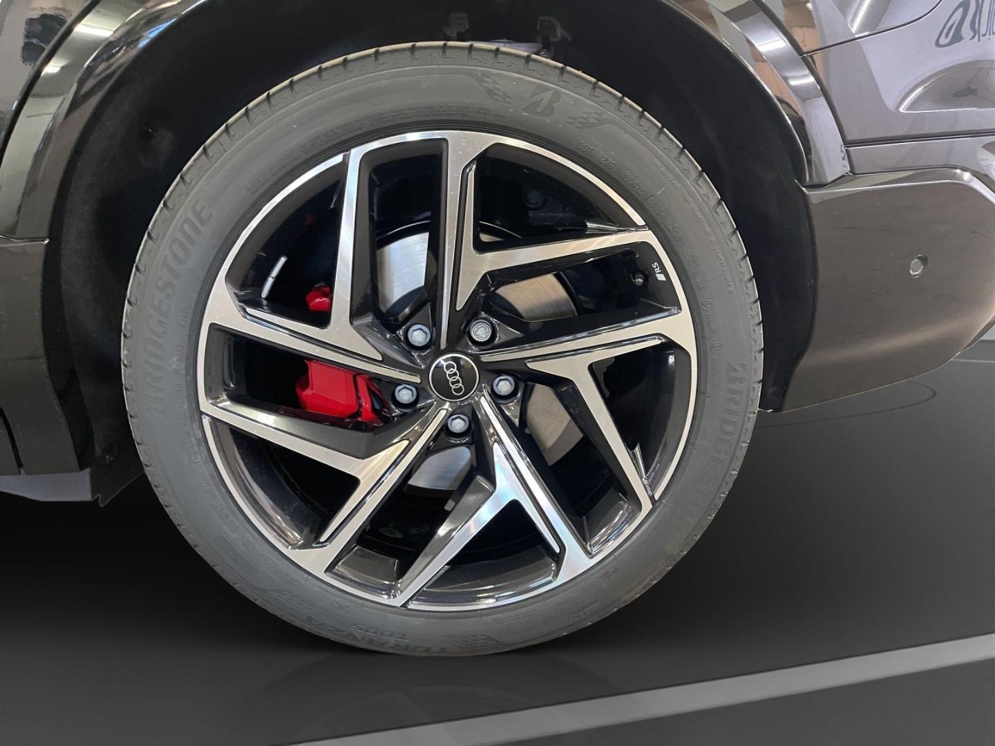 Image about Audi SQ6 Sportback e-tron e-tron