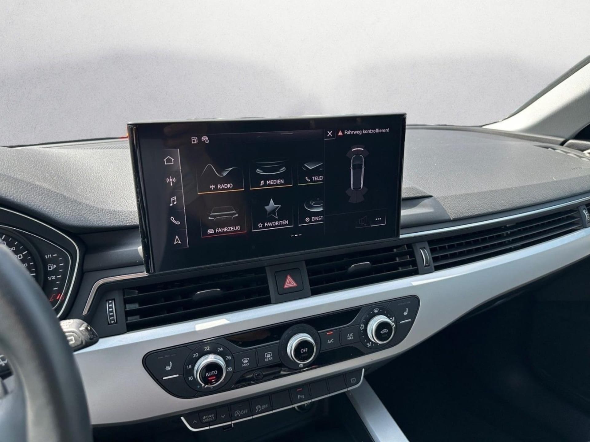 Audi A4 Avant S line