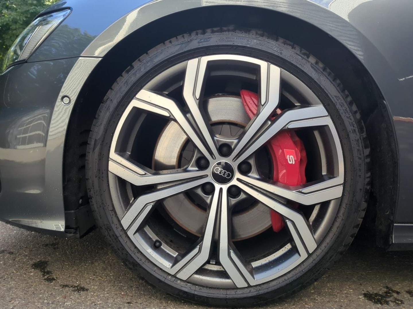 Bild über Audi S6 Limousine TDI quattro tiptronic - für weitere Informationen kontaktieren Sie den Audi Partner