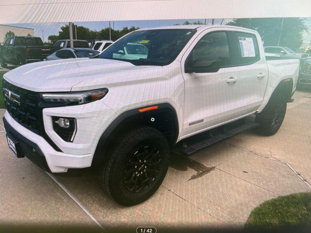 2026 GMC Canyon 2WD Elevation Crew Cab Short Box's photo