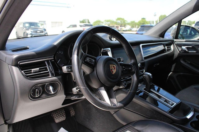 2023 Porsche Macan