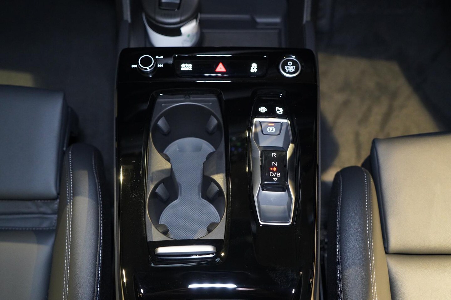 Image about Audi Q6 SUV e-tron e-tron