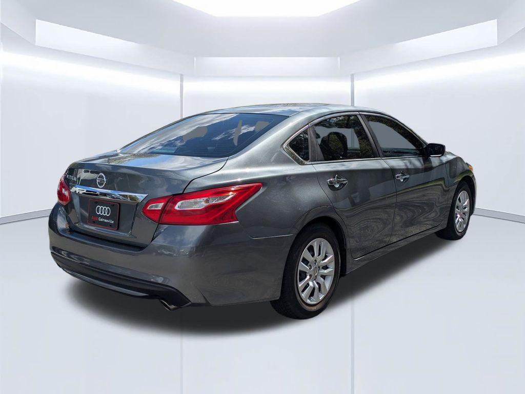 Used 2016 Nissan Altima S with VIN 1N4AL3AP5GN328056 for sale in Gainesville, FL