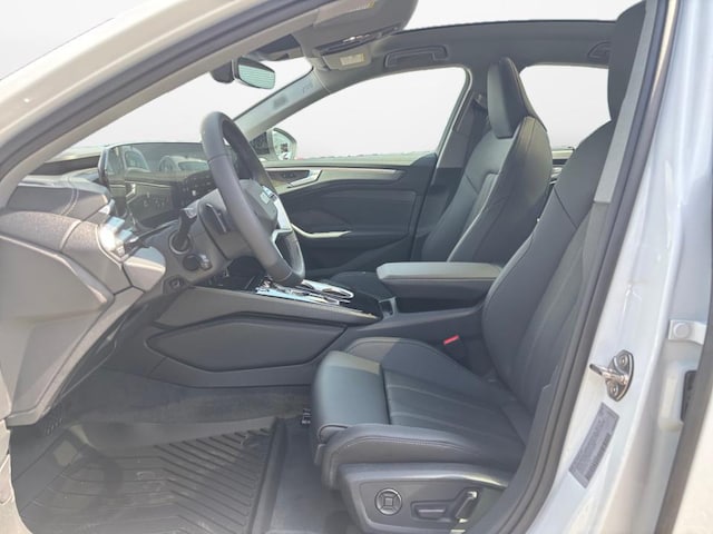 2026 Audi A6 Premium Plus - Photo 9