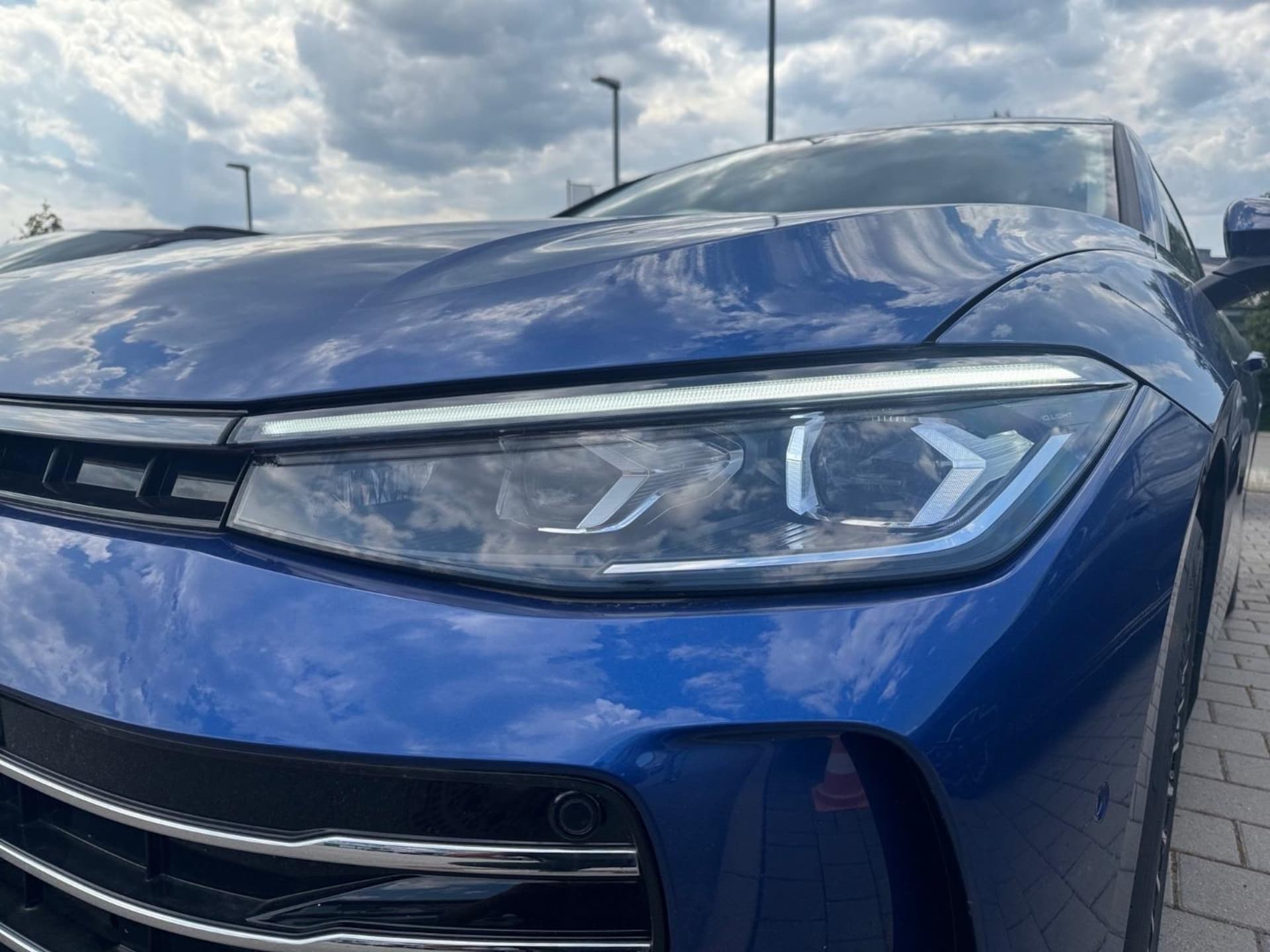 Volkswagen Passat Elegance