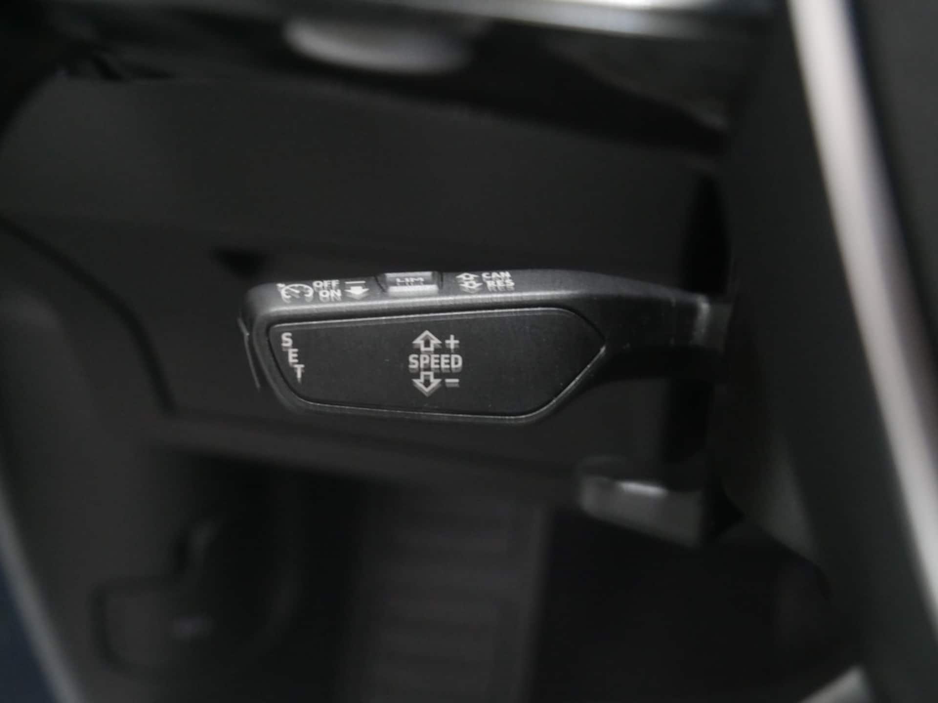 Audi Q8 e-tron S line