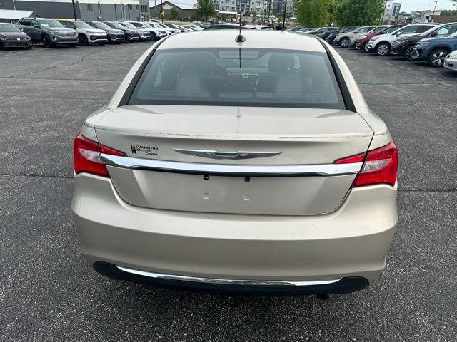 2013 Chrysler 200