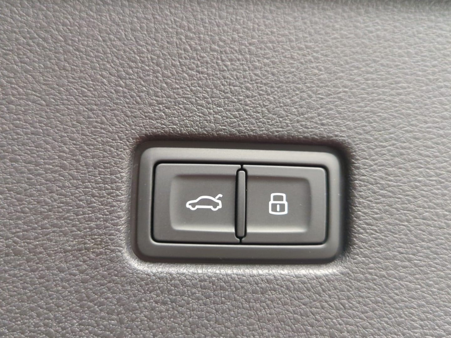 Bild über Audi Q8 50 TDI quattro tiptronic - für weitere Informationen kontaktieren Sie den Audi Partner