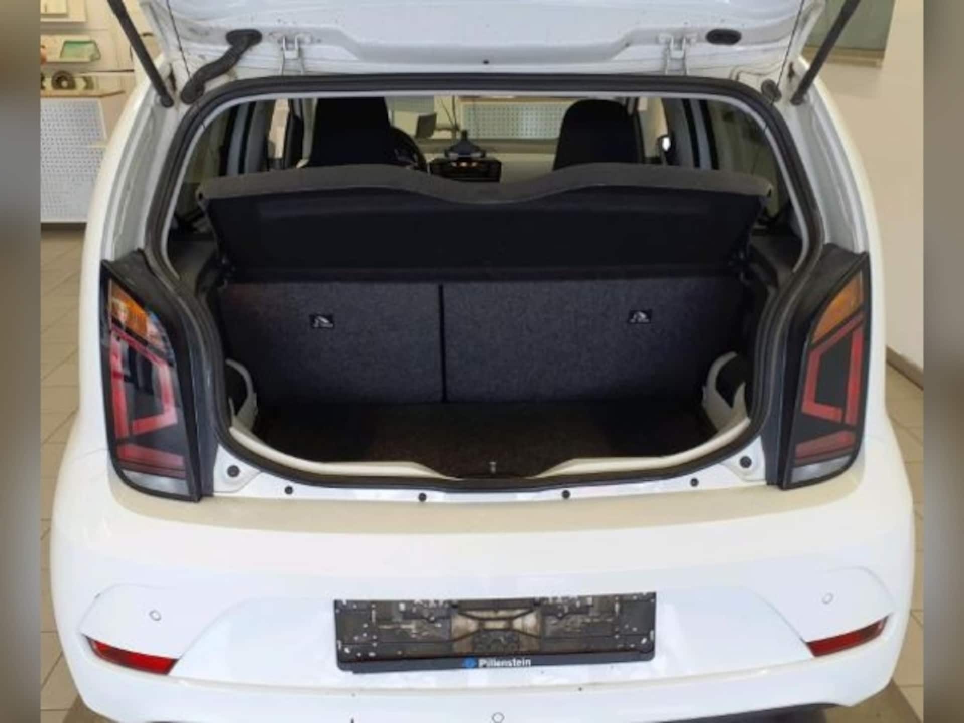 Volkswagen e-up! Style "Plus"
