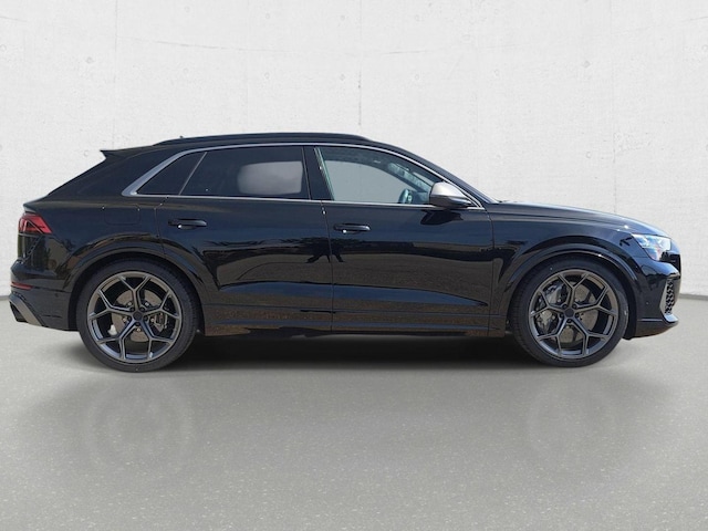 2026 Audi RS Q8 SUV performance
