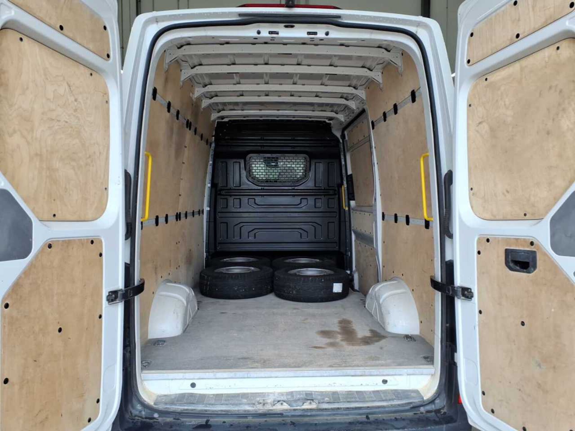 Volkswagen Crafter Kasten mittlerer Radstand