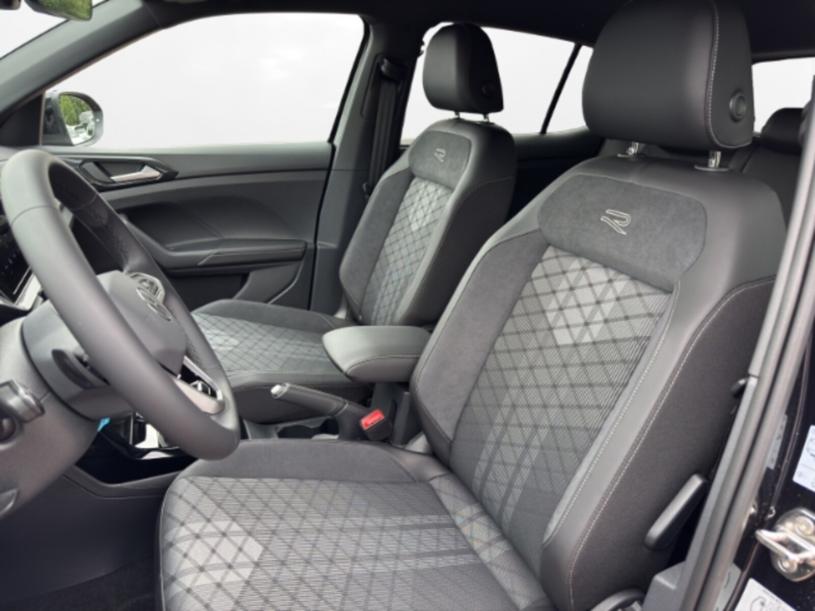 Volkswagen T-Cross – Bild 8