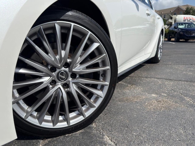 2023 Lexus IS 300