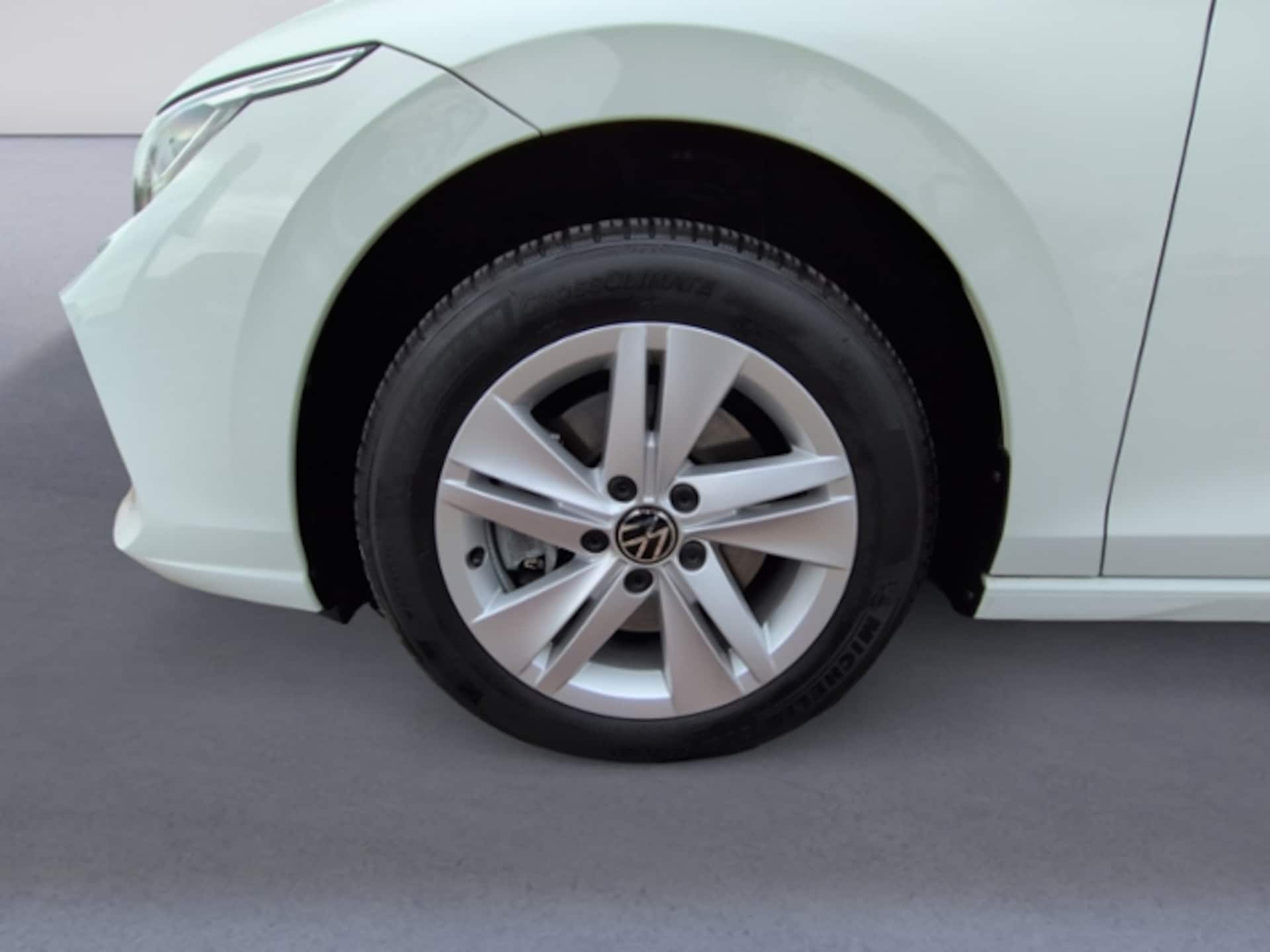 Volkswagen Golf Variant Life