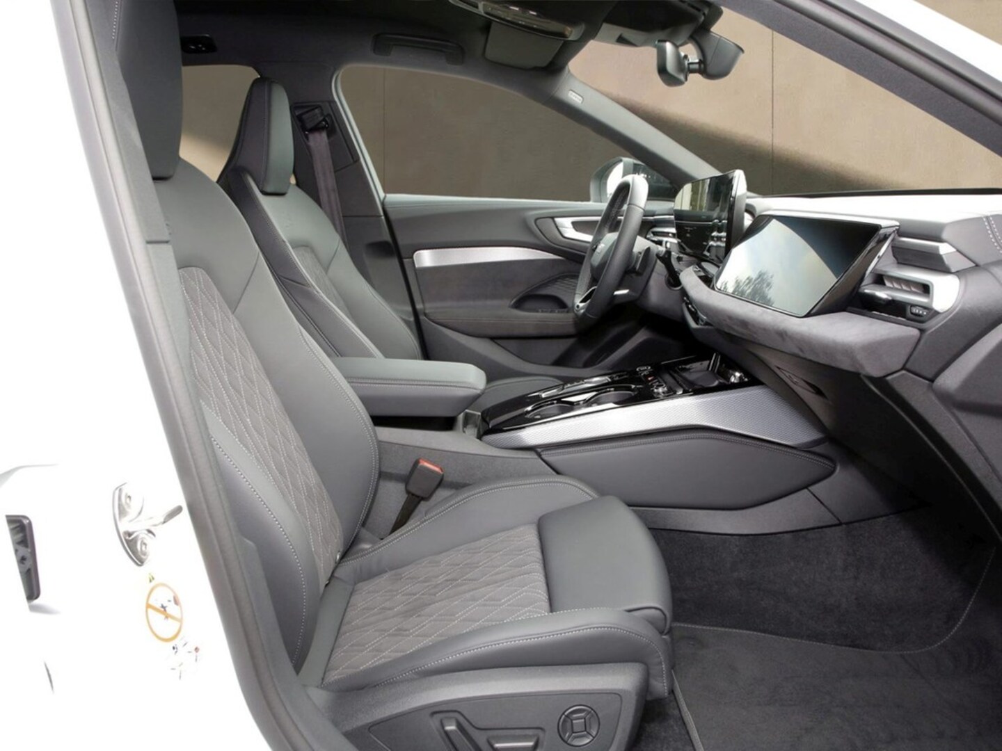 Bild über Audi A5 Avant TDI quattro 150 kW S tronic - für weitere Informationen kontaktieren Sie den Audi Partner