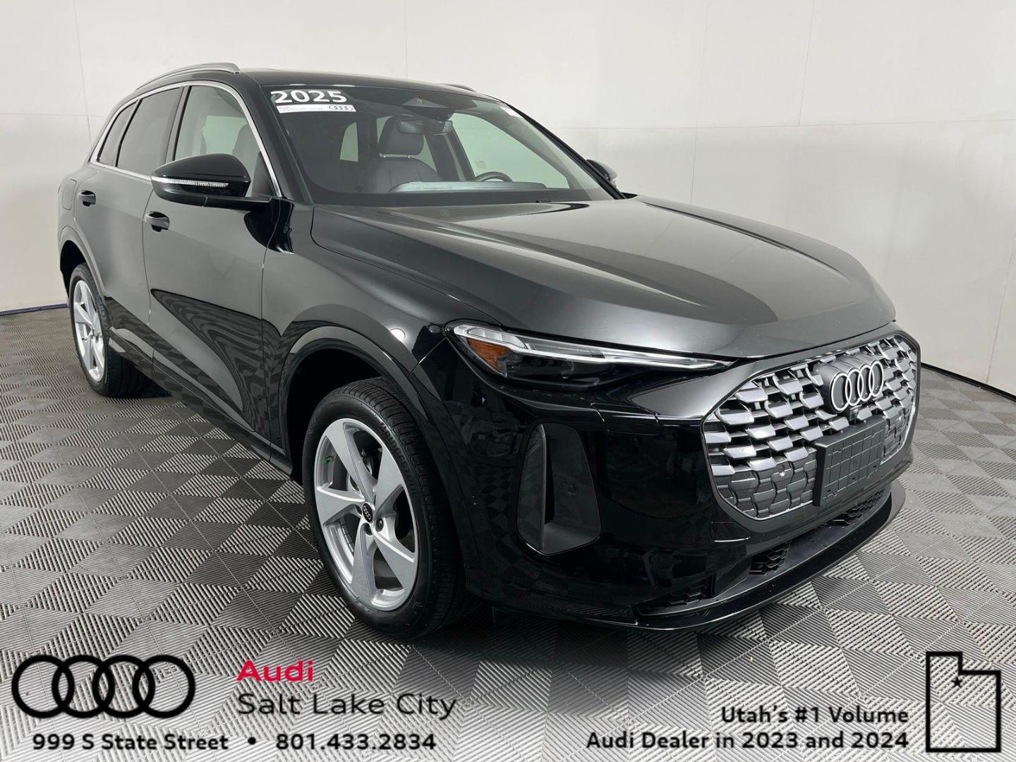 2025 Audi Q5 40 Premium Plus's photo