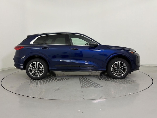 2025 Audi Q5 Premium - Photo 7