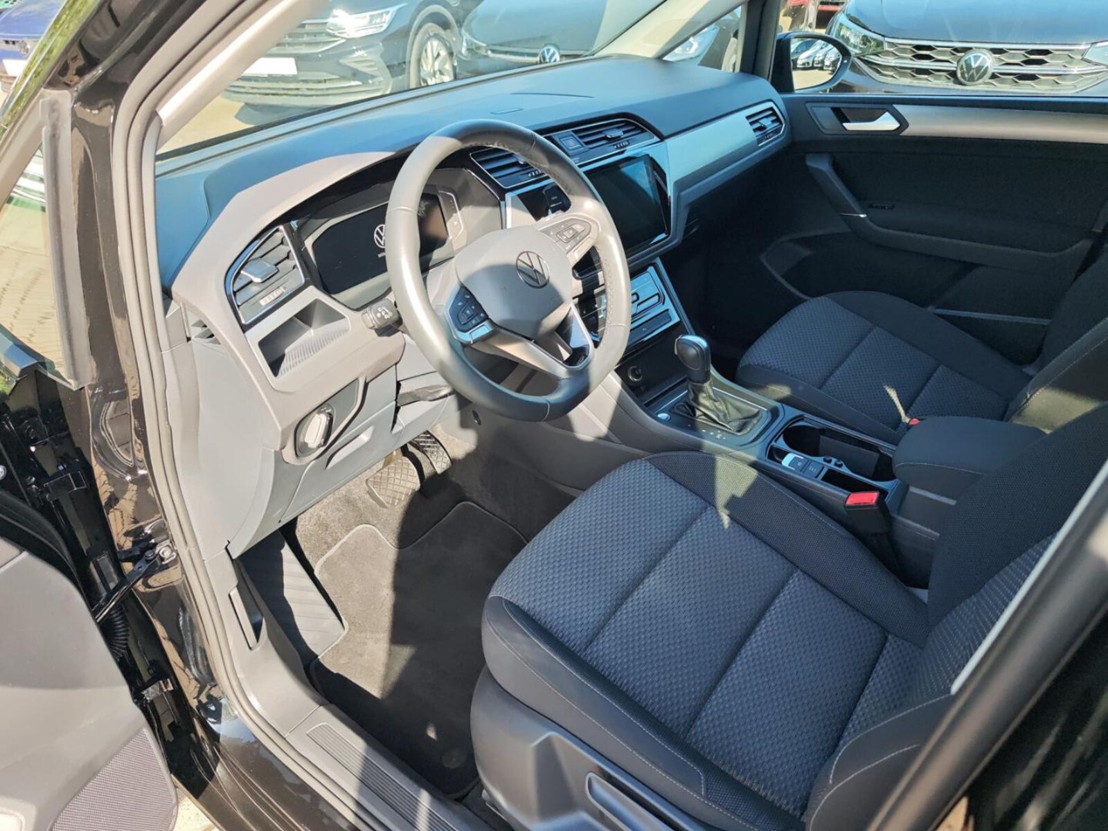 Volkswagen Touran – Bild 6