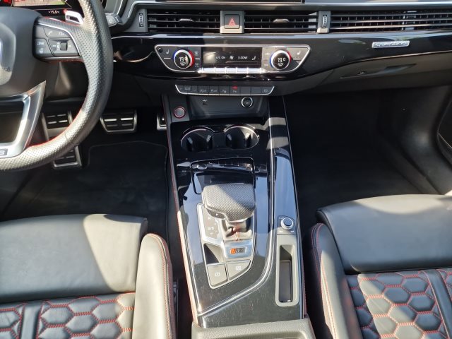 Image about Audi RS 4 Avant RS 4 Avant 331(450) kW(PS) tiptronic