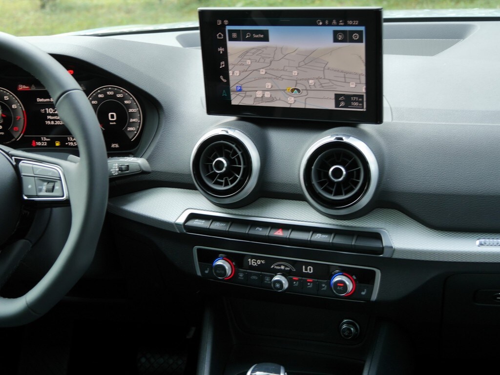 Image about Audi Q2 S line 35 TFSI S tronic