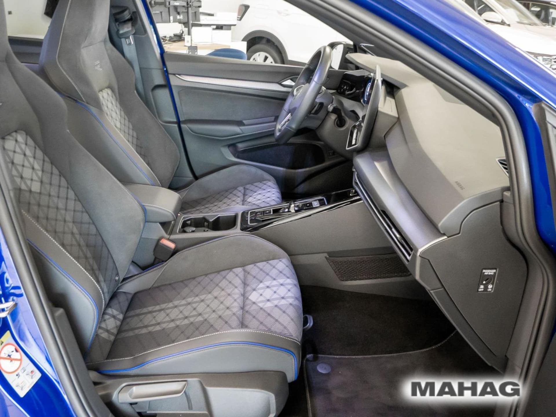 Volkswagen Golf Variant R-Line