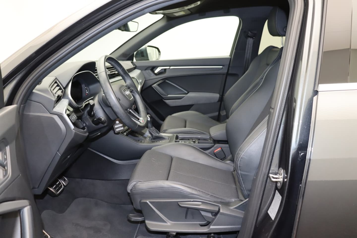 Bild über Audi Q3 Sportback S line 40 TFSI quattro S tronic - für weitere Informationen kontaktieren Sie den Audi Partner