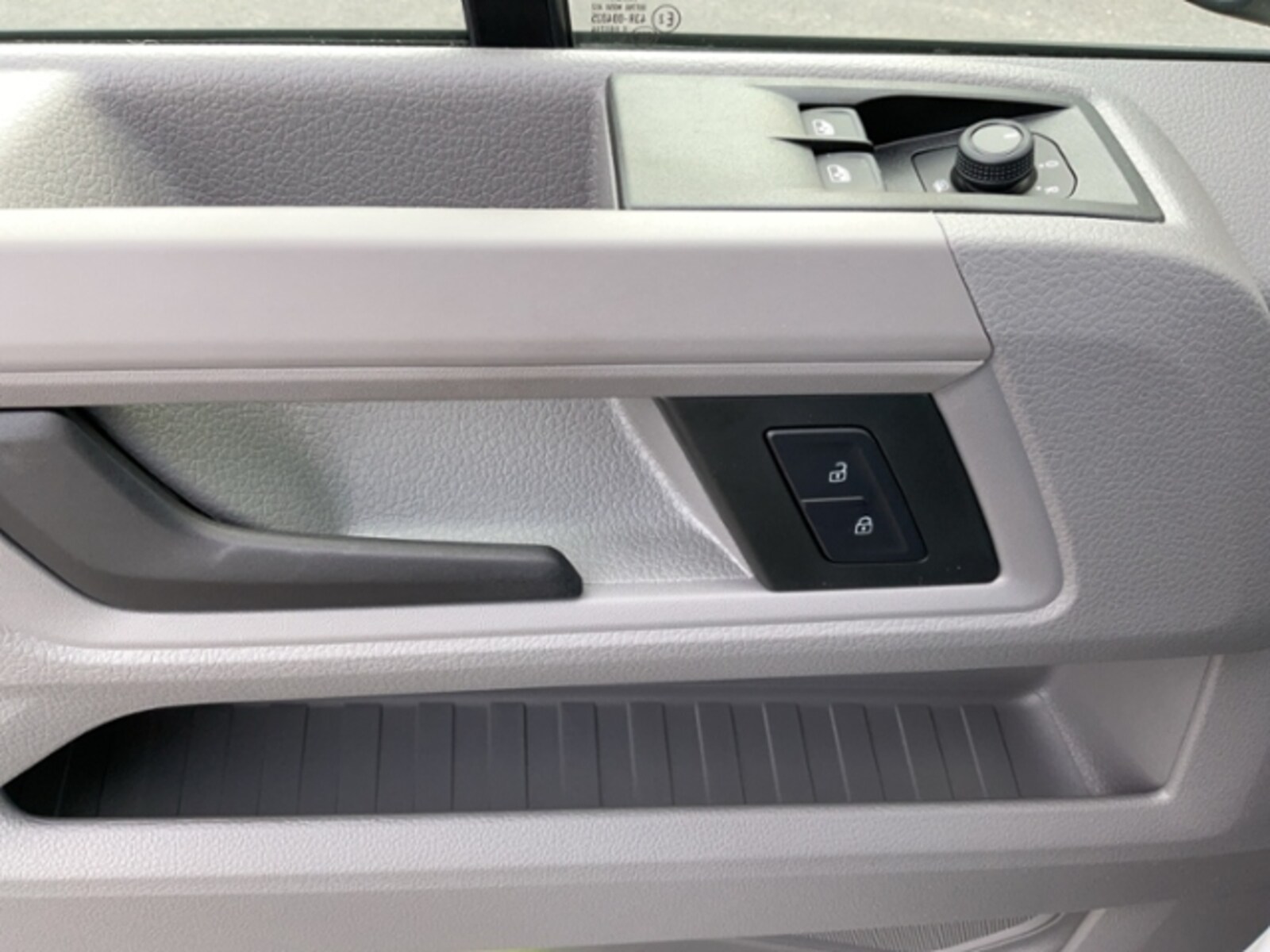 Volkswagen Crafter Kasten mittlerer Radstand – Bild 8