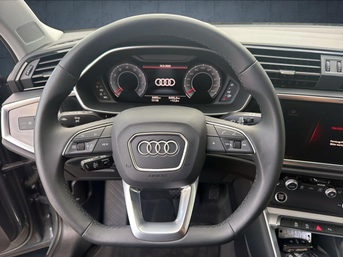 Bild über Audi Q3 TFSI 110 kW S tronic - für weitere Informationen kontaktieren Sie den Audi Partner
