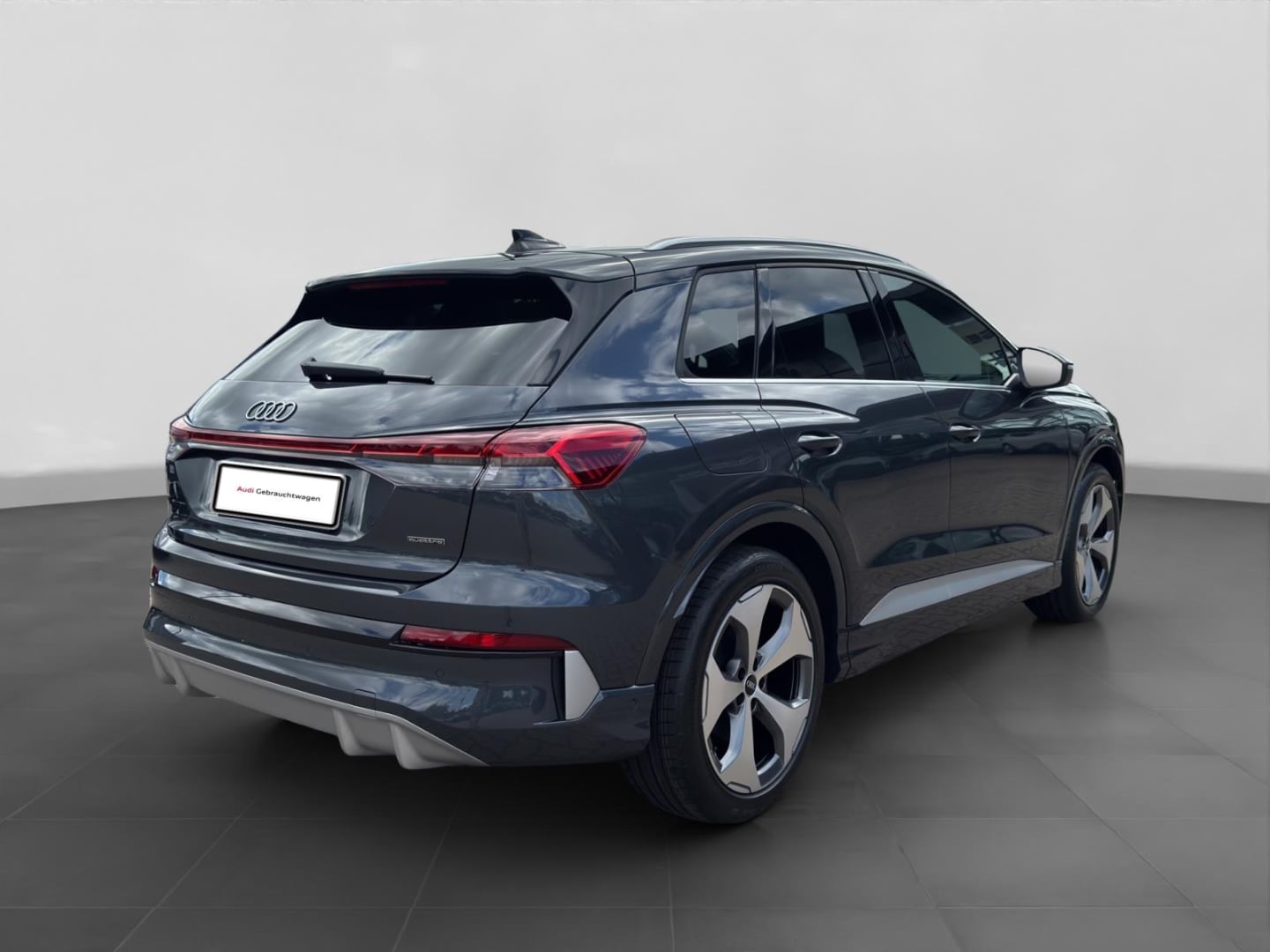 Bild über Audi Q4 SUV e-tron e-tron quattro 220 kW - für weitere Informationen kontaktieren Sie den Audi Partner