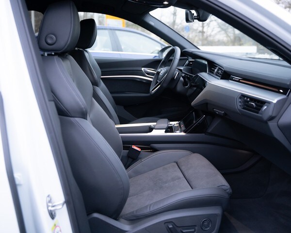 Image about Audi SQ8 Sportback e-tron e-tron quattro