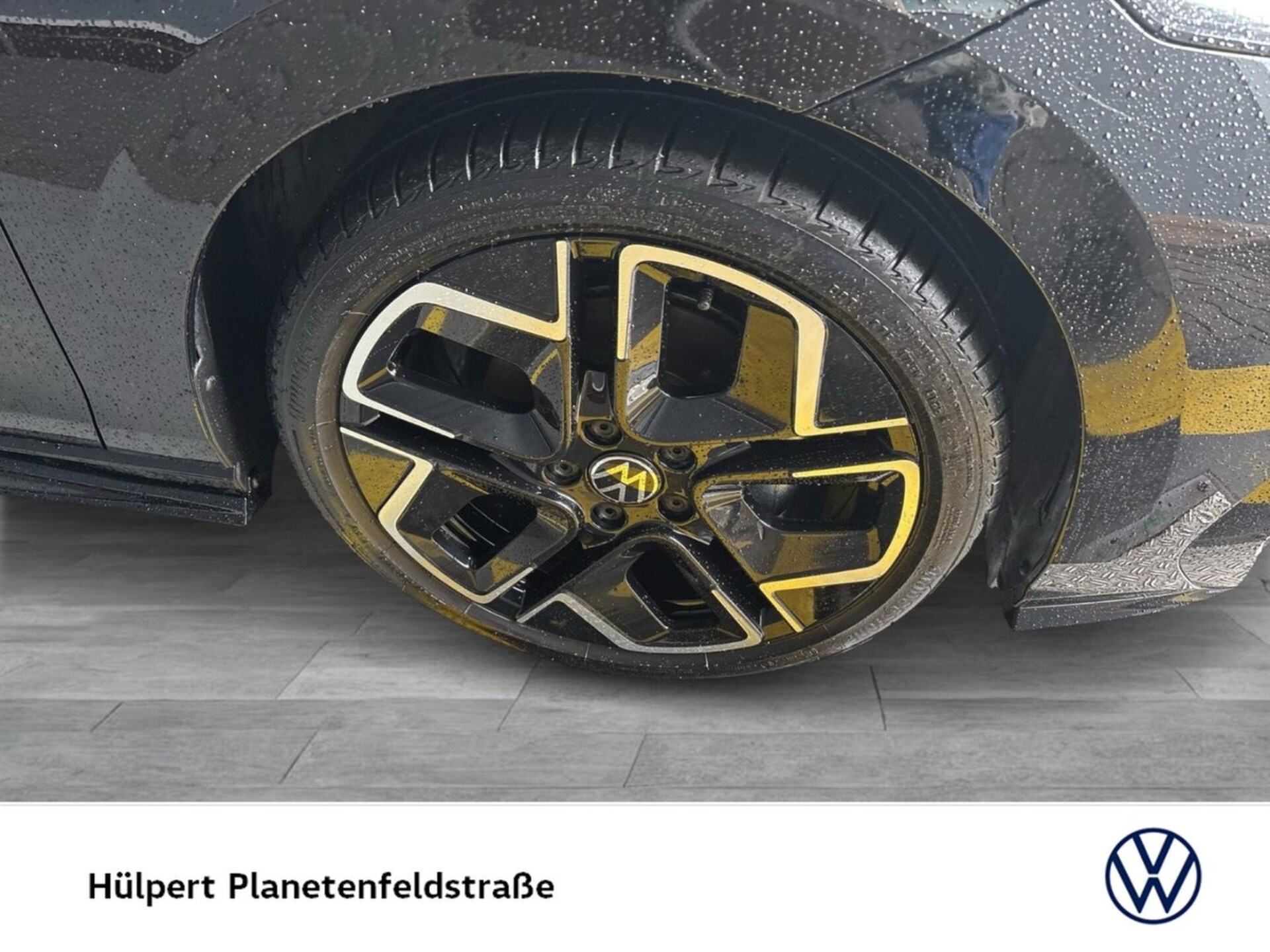 Volkswagen Golf R-Line